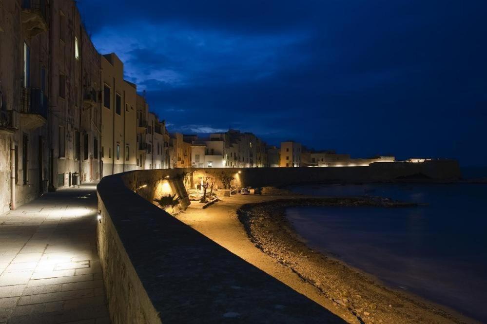 Casa Vacanze Ulisse Trapani Exteriör bild