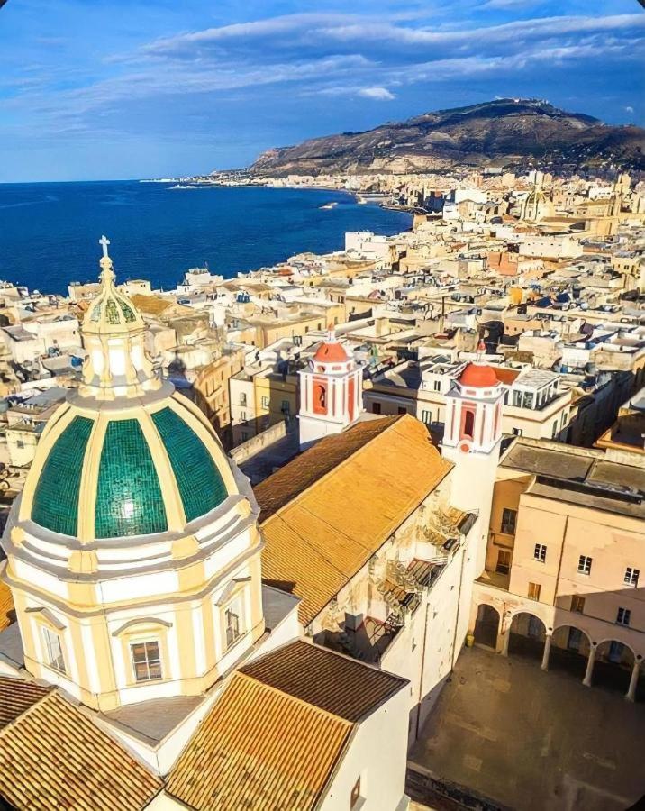 Casa Vacanze Ulisse Trapani Exteriör bild